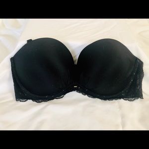 Black push-up bra